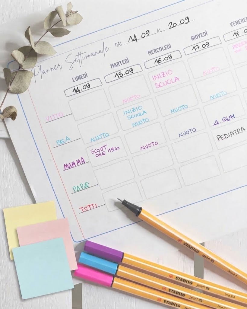 Planner settimanale per organizzare casa e famiglia: come tenere tutto sotto controllo senza impazzire