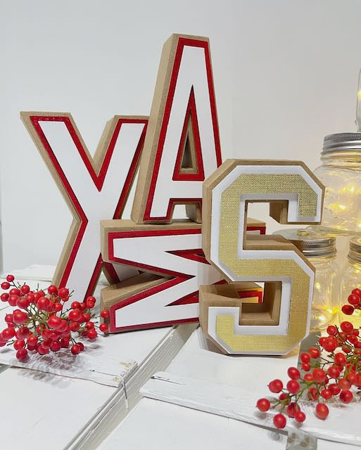 Lettere 3D natalizie in carta rossa e oro con bacche, decorazione di Natale fatta a mano